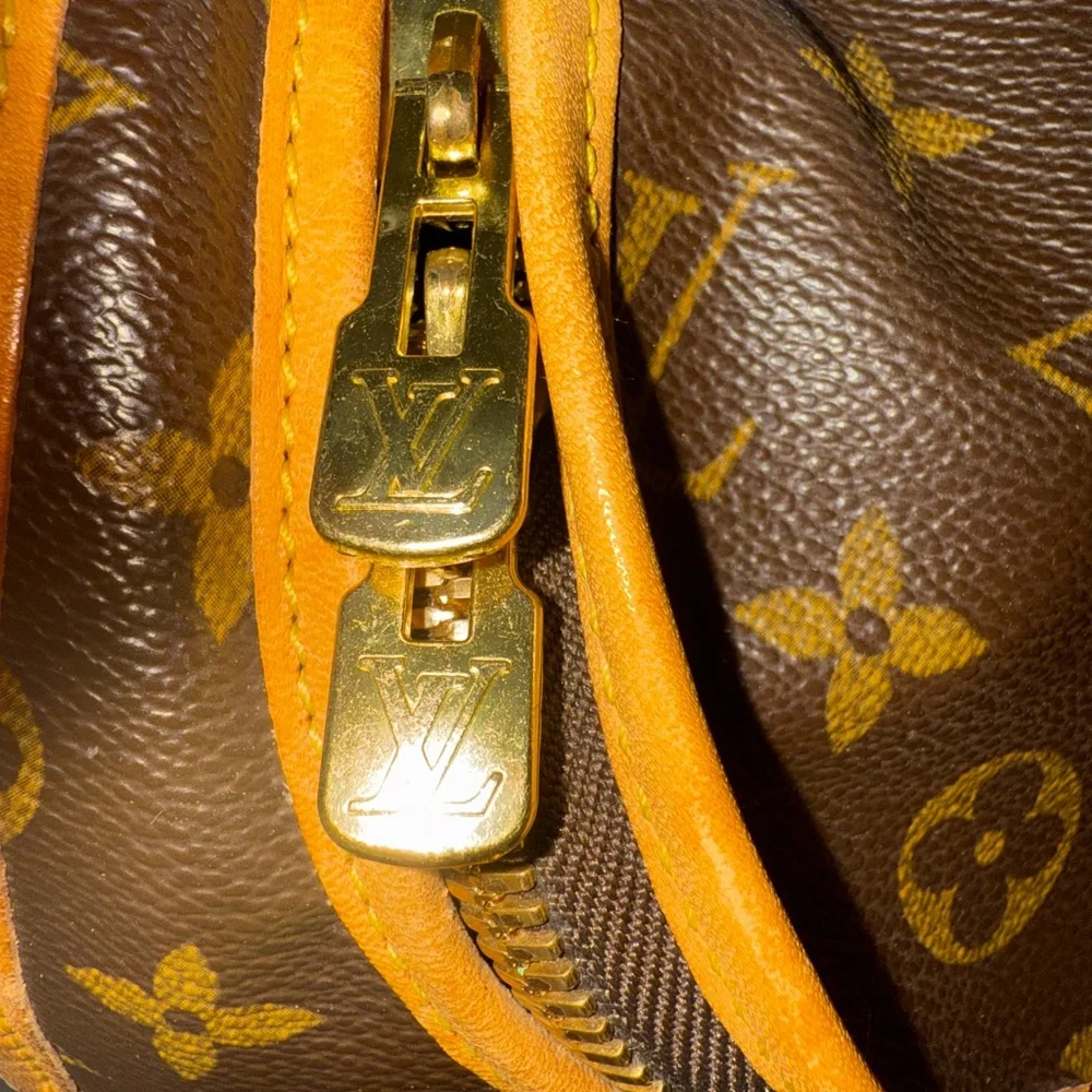 Louis Vuitton monogram pet carrier with authentication - Picture 3 of 14
